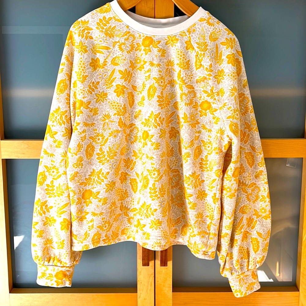 Banana Republic☀️Here comes the sun☀️Banana Republic sweatshirt